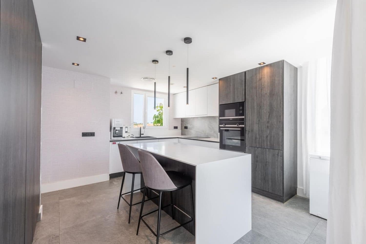 3 quarto Apartamento para venda em La Quinta com piscina garagem - 1 495 000 € (Ref: 8779330)