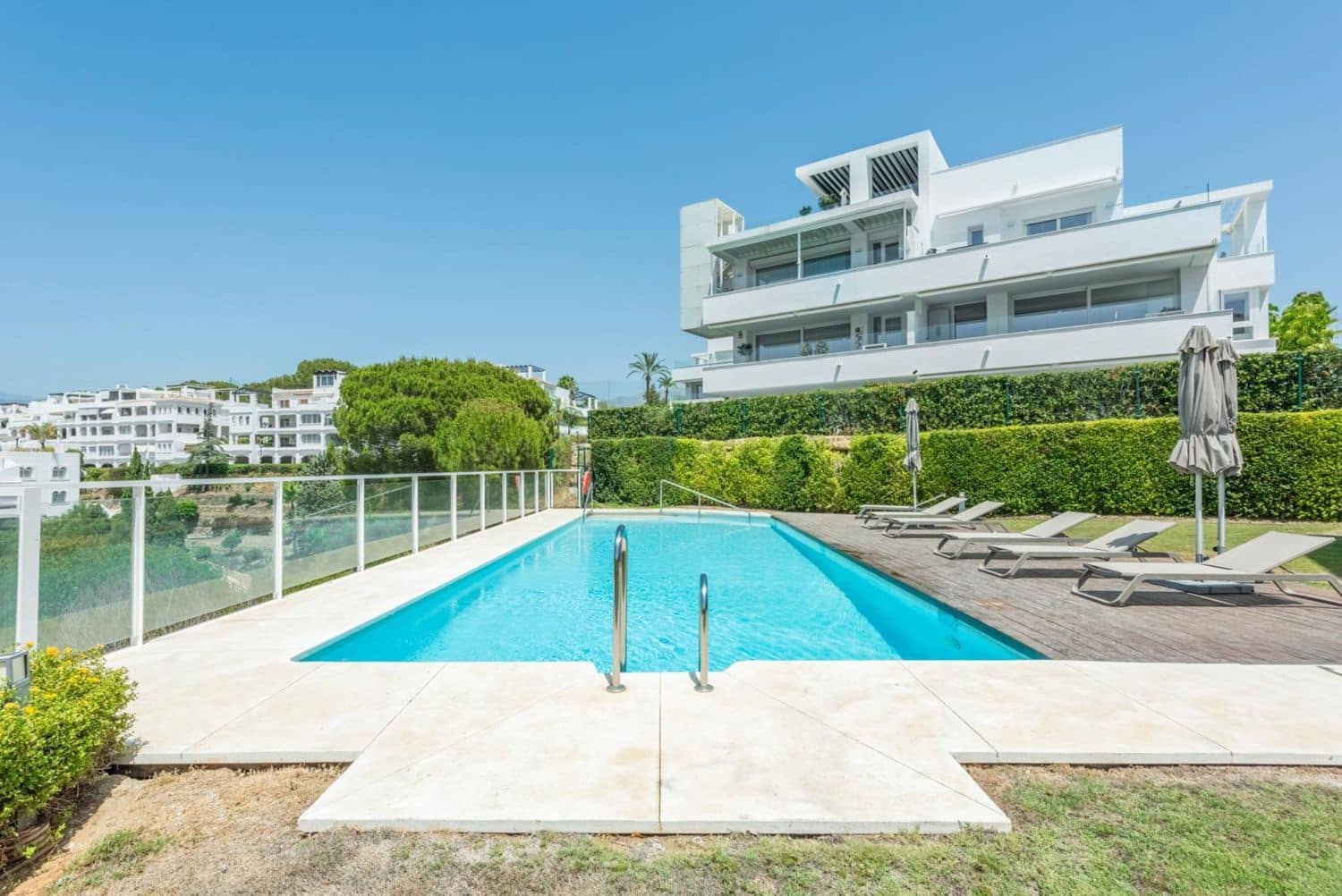 3 quarto Apartamento para venda em La Quinta com piscina garagem - 1 495 000 € (Ref: 8779330)