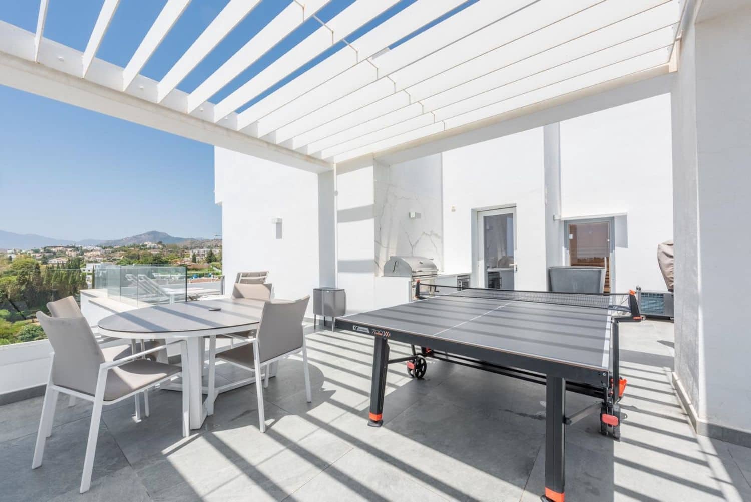 3 quarto Apartamento para venda em La Quinta com piscina garagem - 1 495 000 € (Ref: 8779330)