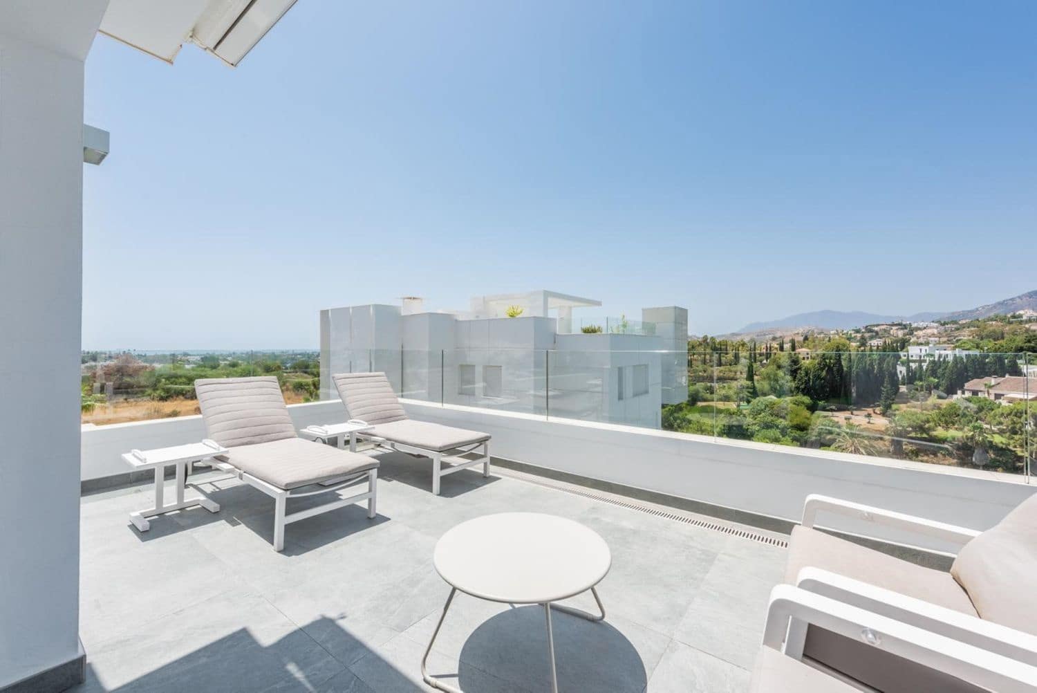 3 quarto Apartamento para venda em La Quinta com piscina garagem - 1 495 000 € (Ref: 8779330)