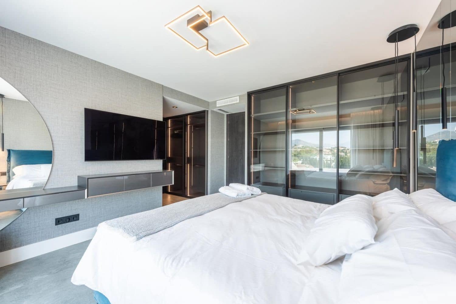 3 quarto Apartamento para venda em La Quinta com piscina garagem - 1 495 000 € (Ref: 8779330)