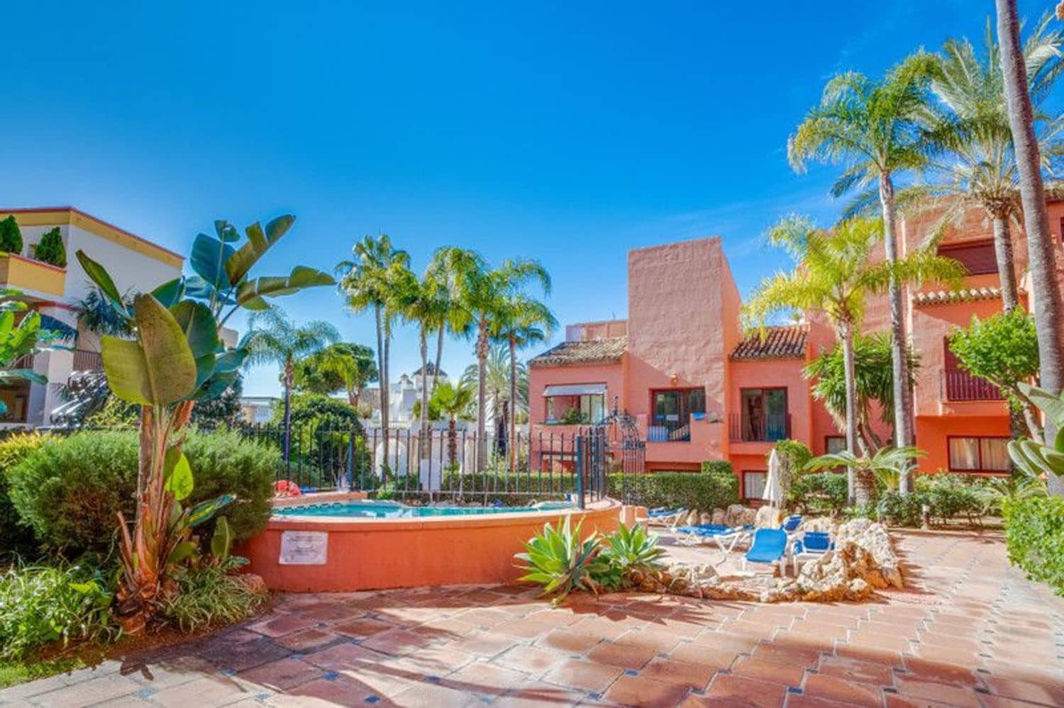 3 soveværelse Lejlighed til salg i Marbella med swimmingpool garage - € 475.000 (Ref: 8795621)