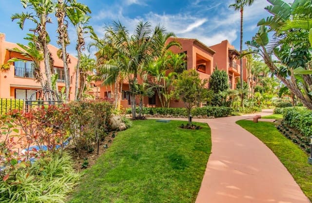 3 soveværelse Lejlighed til salg i Romana Playa, Marbella med swimmingpool garage - € 475.000 (Ref: 8795621)