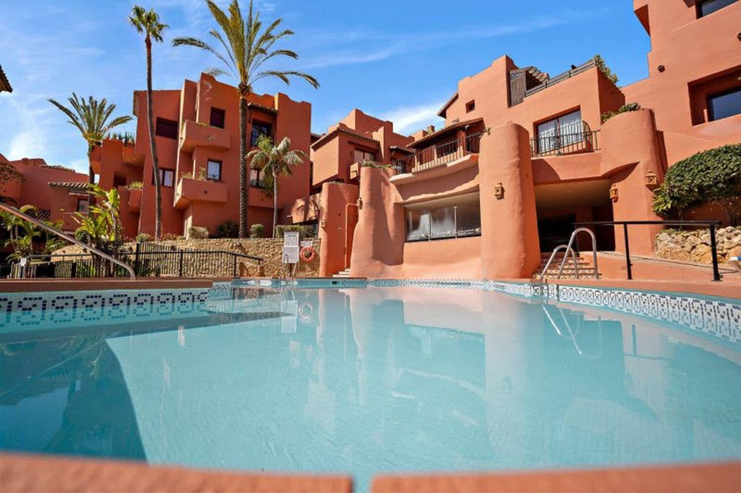 3 soveværelse Lejlighed til salg i Marbella med swimmingpool garage - € 475.000 (Ref: 8795621)