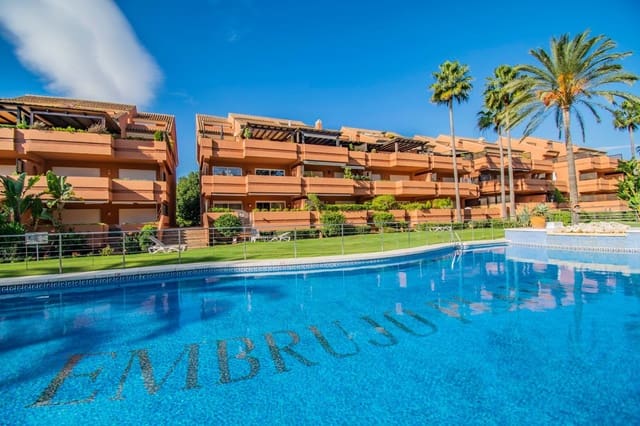 2 sypialnia Apartament na sprzedaż w Puerto Banus, Marbella z basenem garażem - 750 000 € (Ref: 8813597)