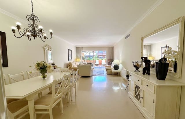 2 chambre Appartement à vendre à Puerto Banus, Marbella avec piscine garage - 850 000 € (Ref: 8813597)