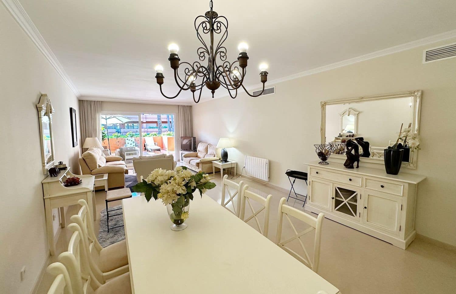 2 chambre Appartement à vendre à Puerto Banus avec piscine garage - 850 000 € (Ref: 8813597)