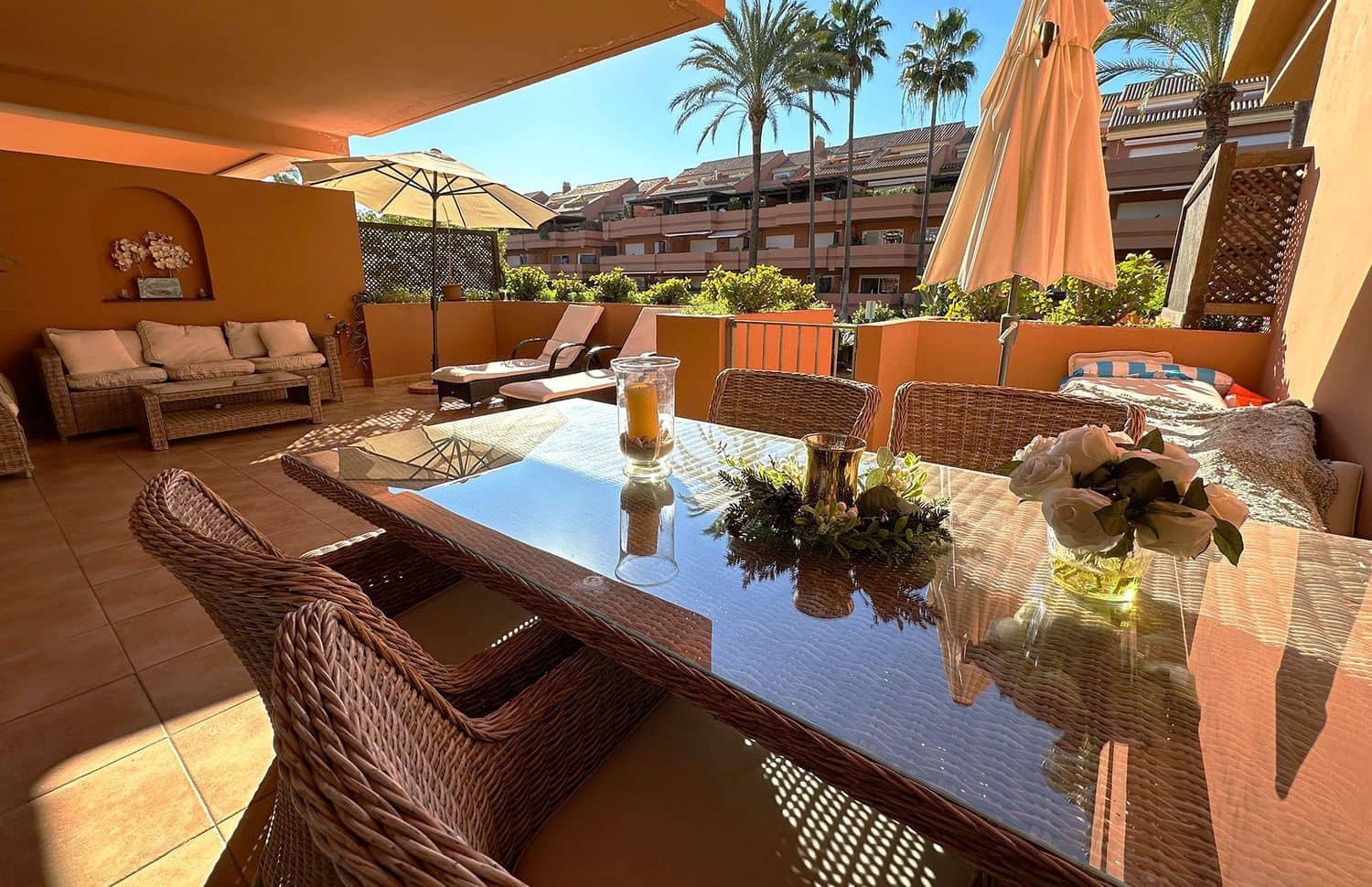 2 chambre Appartement à vendre à Puerto Banus avec piscine garage - 850 000 € (Ref: 8813597)