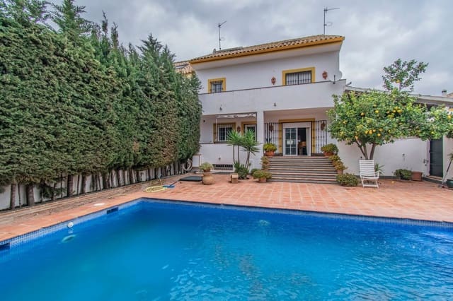 4 sovrum Hus till salu i San Pedro de Alcántara Pueblo, Marbella med pool garage - 949 000 € (Ref: 8828471)