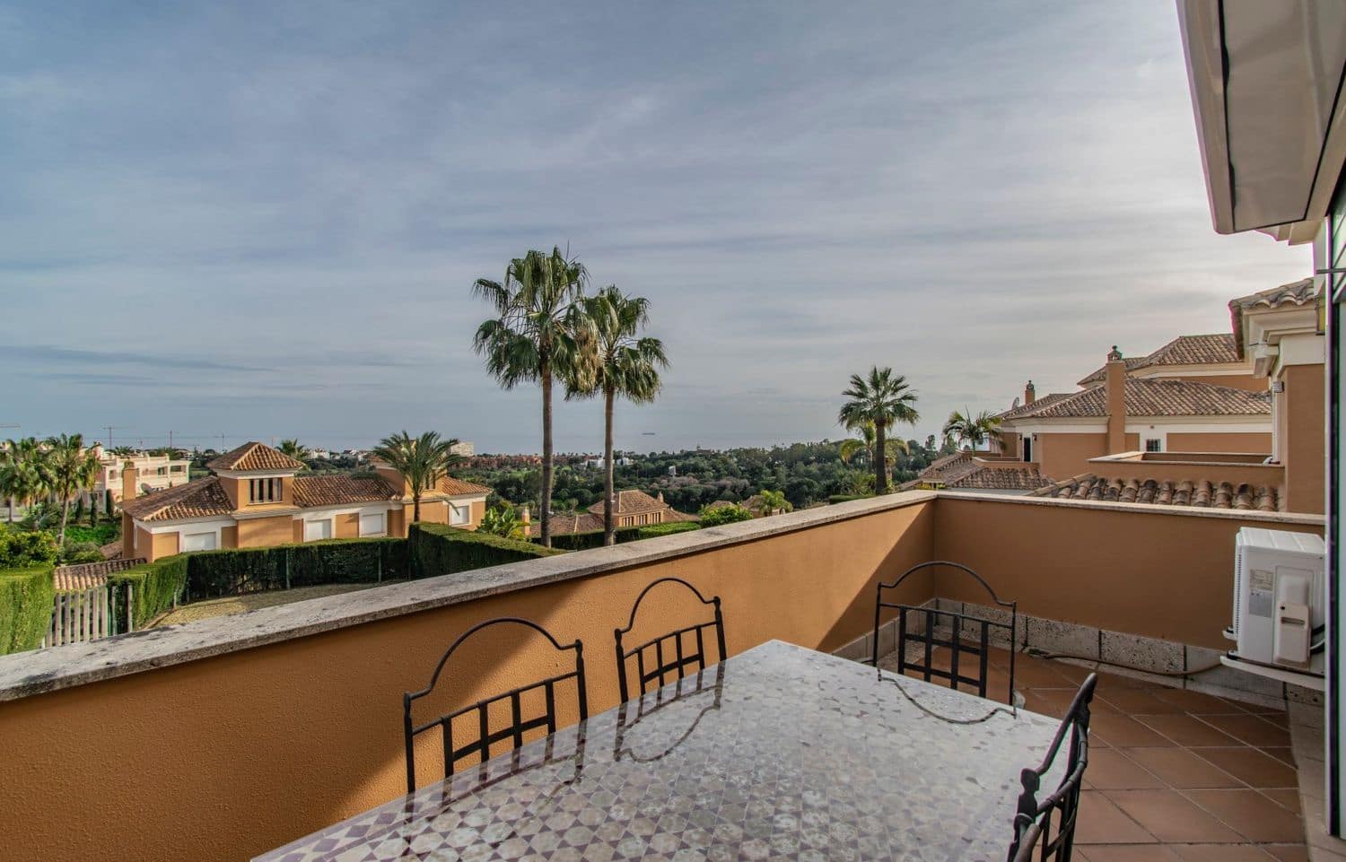 3 quarto Casa em Banda para venda em Marbella com piscina garagem - 1 495 000 € (Ref: 8844206)