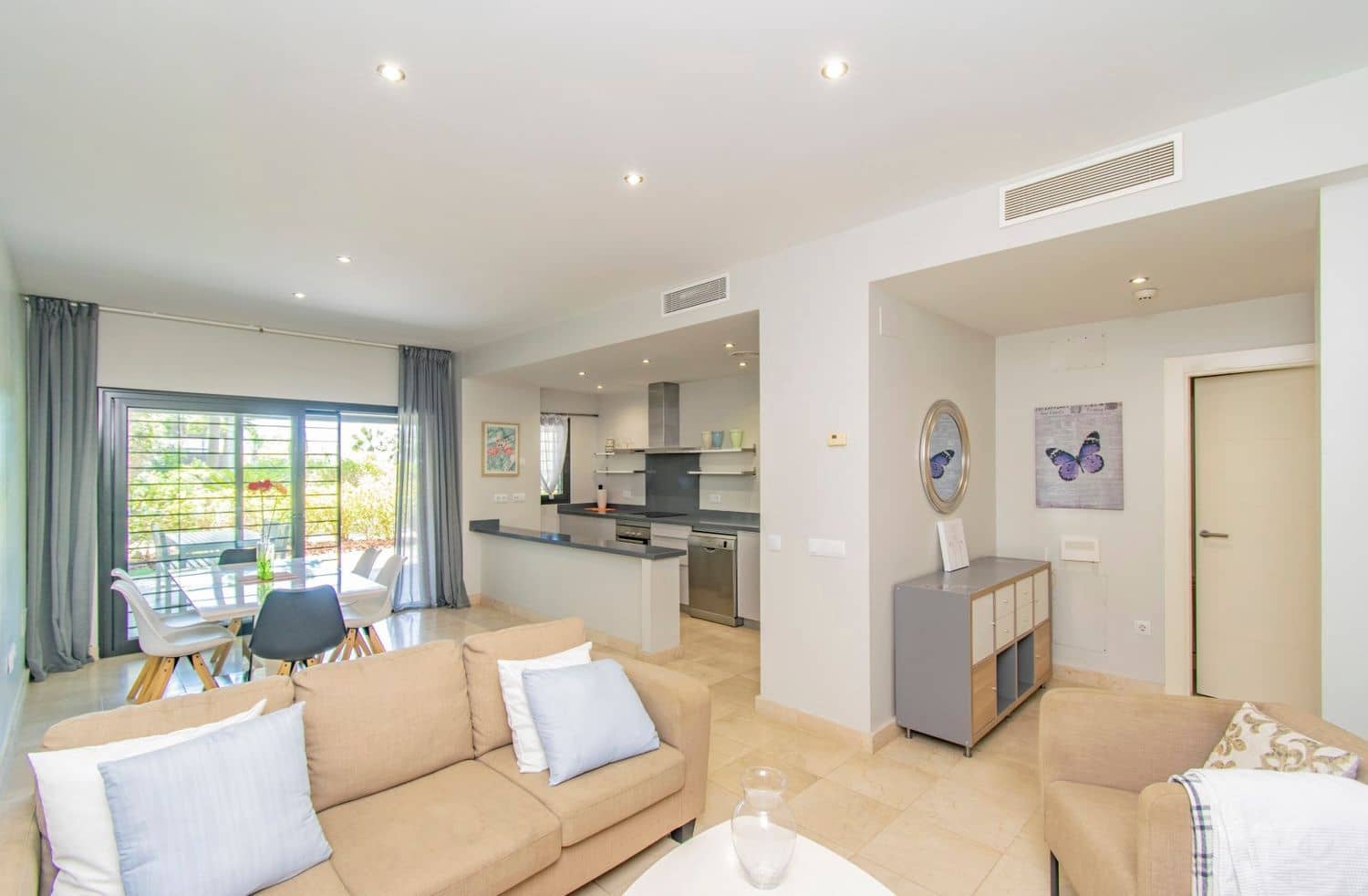 2 soverom Leilighet til salgs i Los Flamingos med svømmebasseng garasje - € 395 000 (Ref: 8844207)