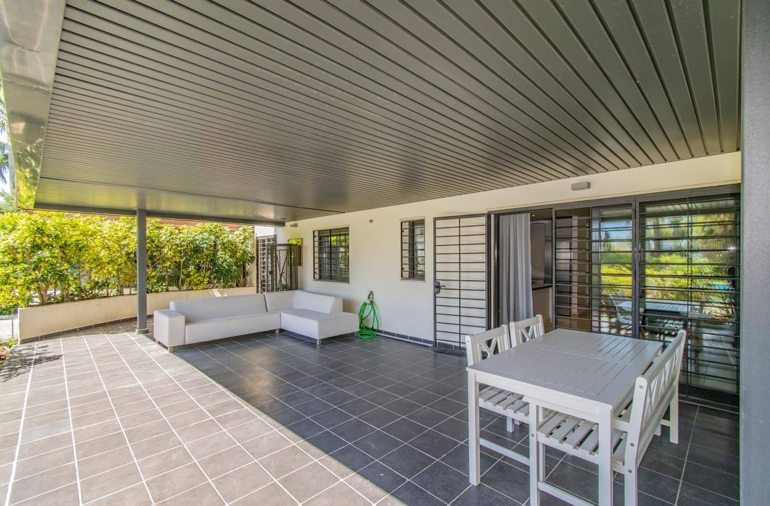 2 soverom Leilighet til salgs i Los Flamingos med svømmebasseng garasje - € 395 000 (Ref: 8844207)