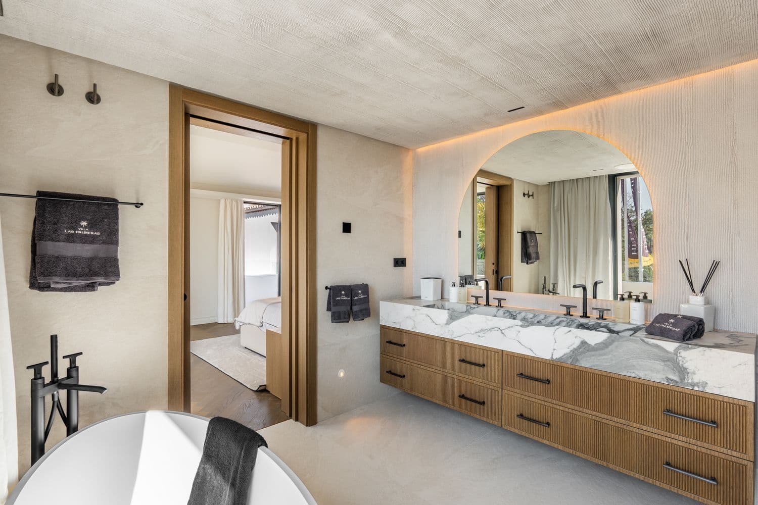 Chalet de 5 habitaciones en Nueva Andalucia en venta con piscina garaje - 7.800.000 € (Ref: 8860245)