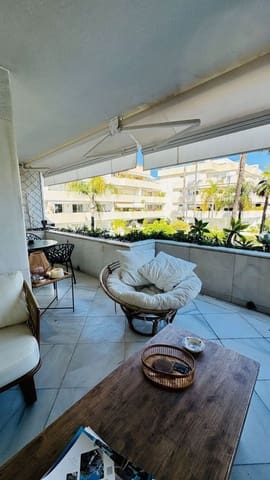 3 chambre Appartement à vendre à Puerto Banus, Marbella avec piscine garage - 2 200 000 € (Ref: 8889146)
