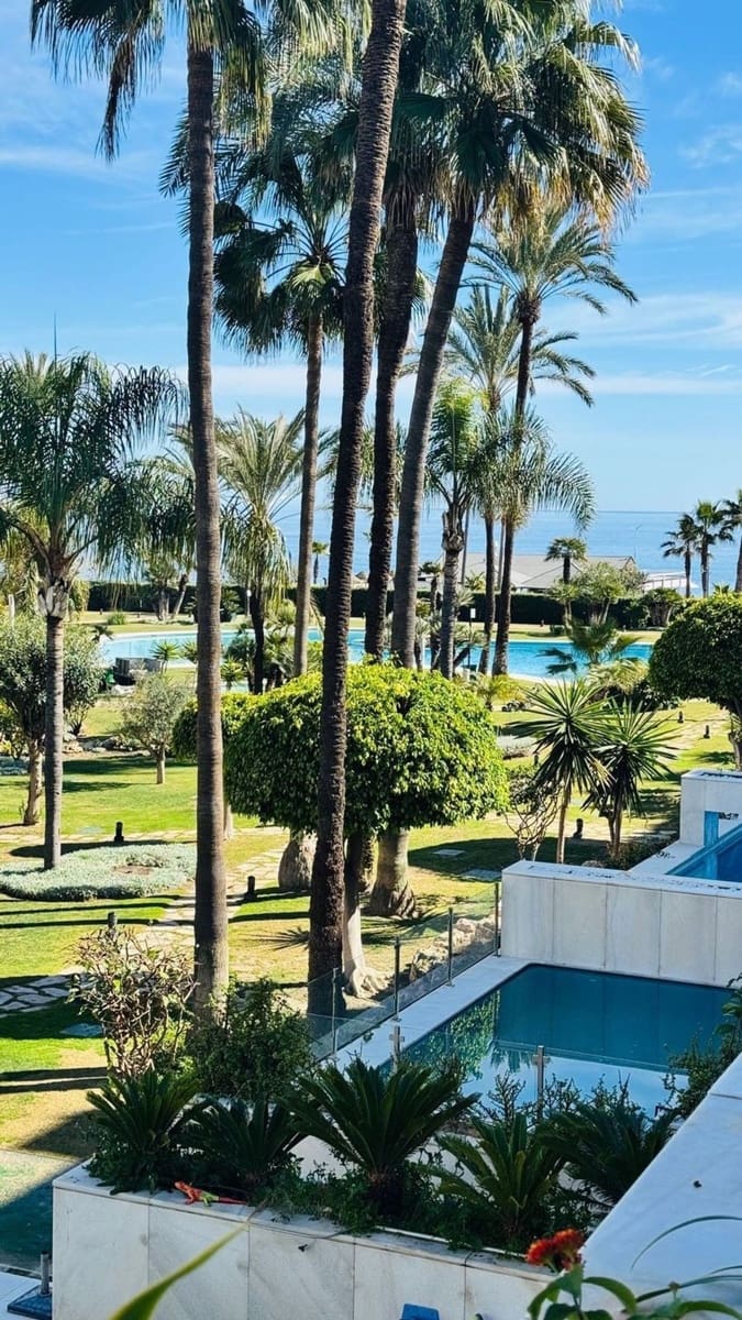 3 sovrum Lägenhet till salu i Puerto Banus med pool garage - 2 200 000 € (Ref: 8889146)