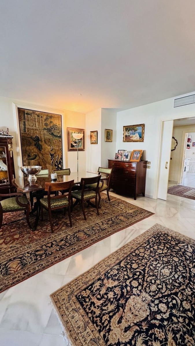 3 sovrum Lägenhet till salu i Puerto Banus med pool garage - 2 200 000 € (Ref: 8889146)