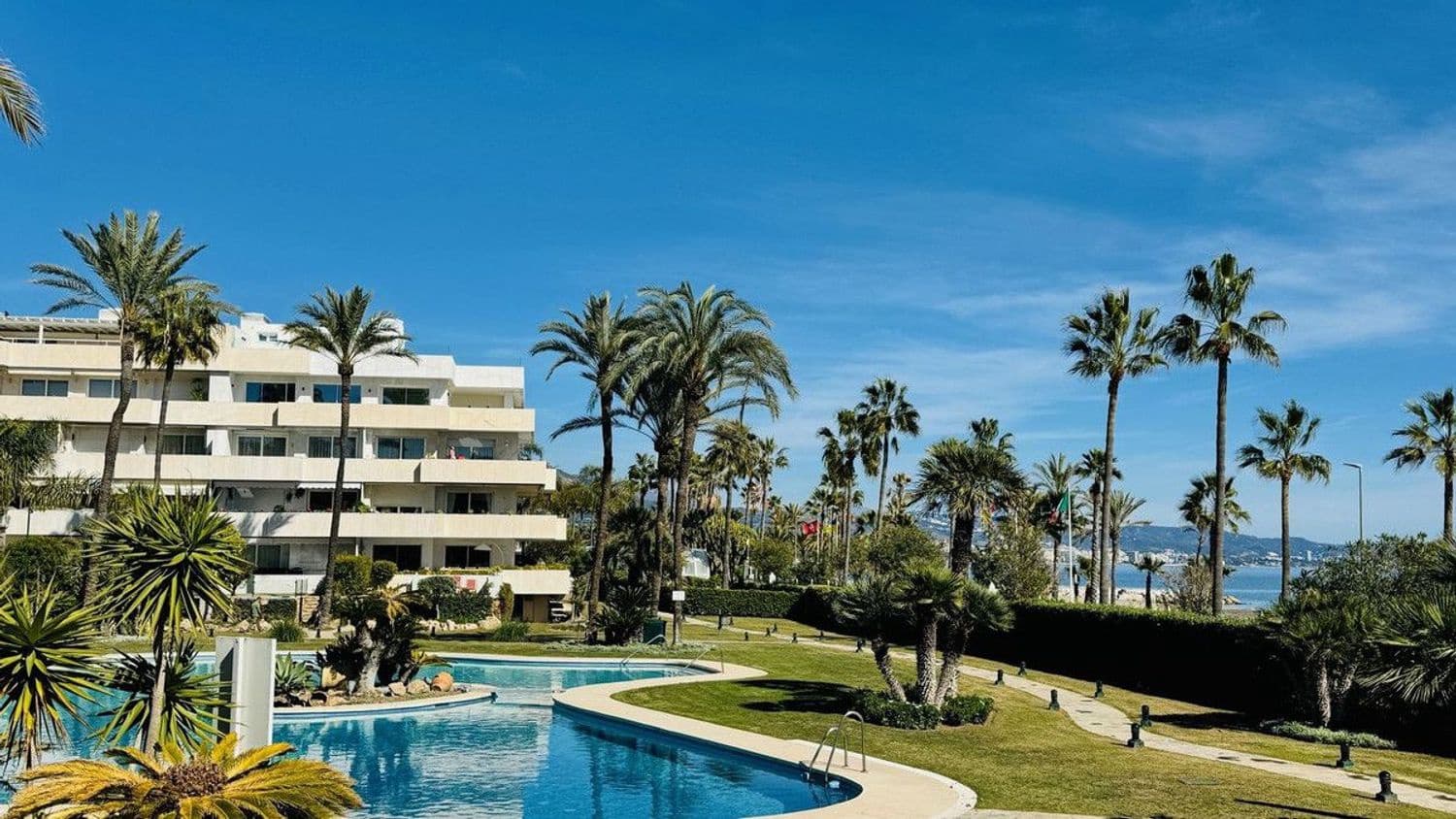 3 sovrum Lägenhet till salu i Puerto Banus med pool garage - 2 200 000 € (Ref: 8889146)