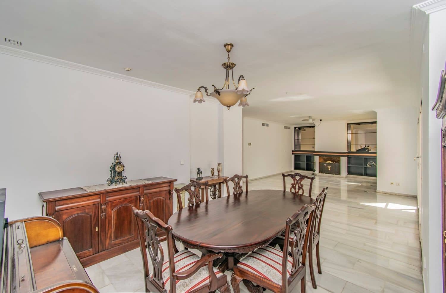 4 bedroom Apartment for sale in Marbella with garage - € 779,000 (Ref: 8912590)