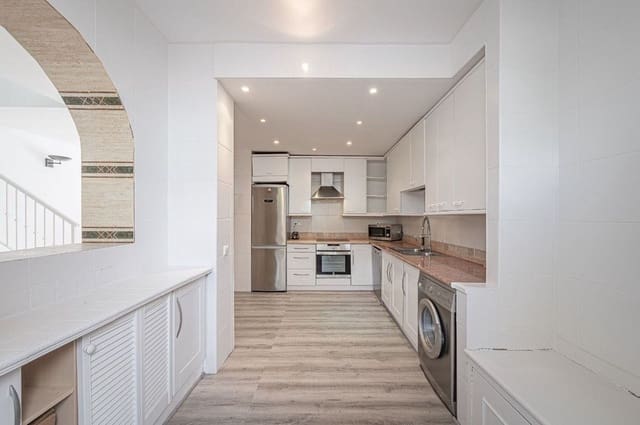 3 soveværelse Byhus til salg i La Quinta, Benahavís med garage - € 649.000 (Ref: 8938465)