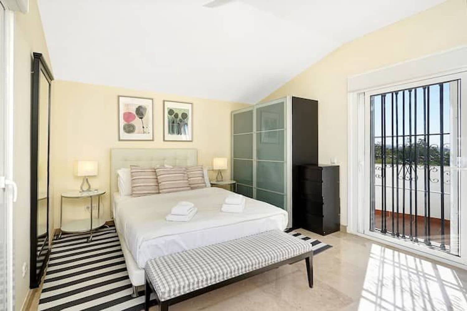 Chalet de 4 habitaciones en Marbella en venta con piscina garaje - 965.000 € (Ref: 8980114)