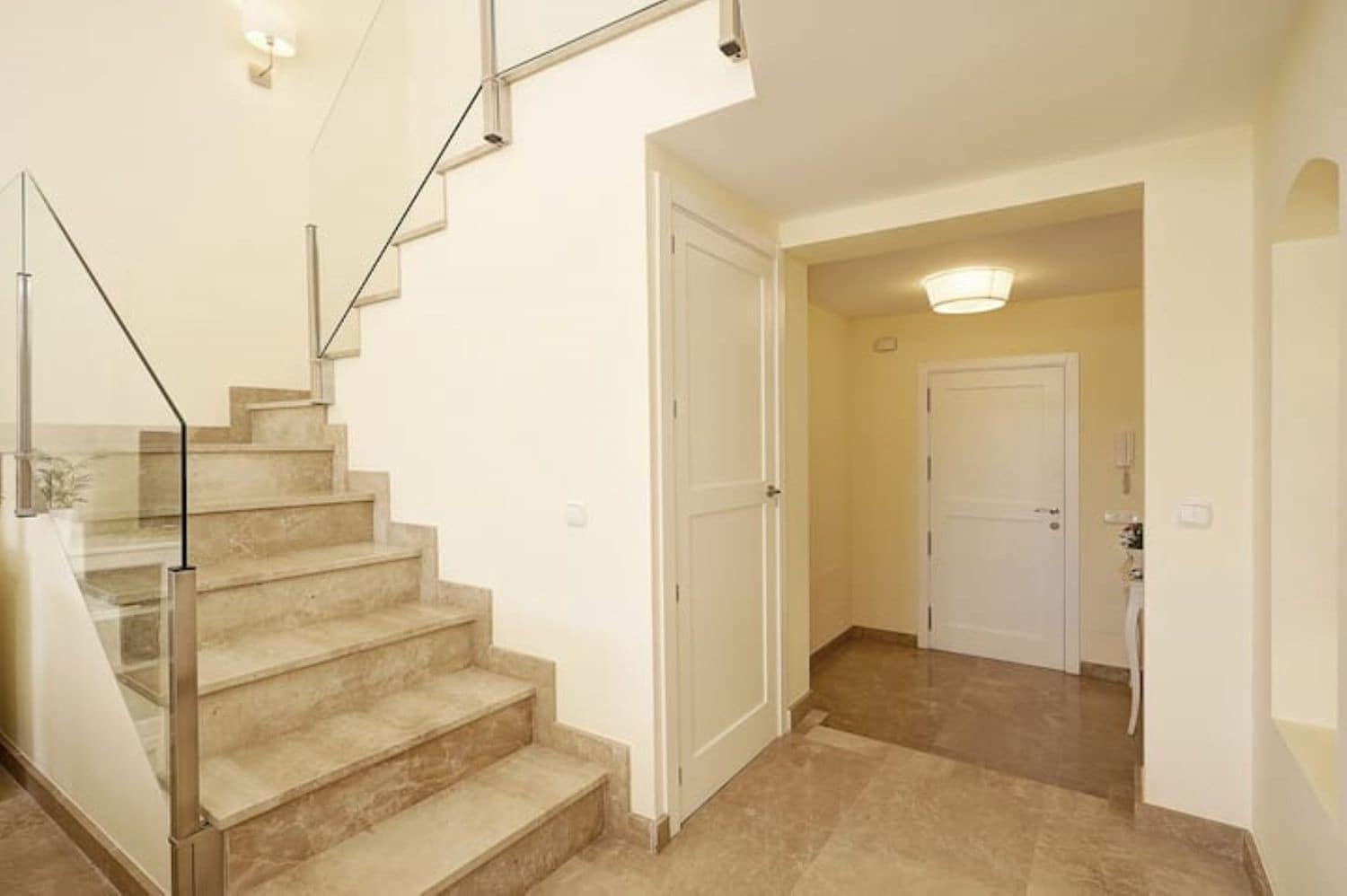 Chalet de 4 habitaciones en Marbella en venta con piscina garaje - 965.000 € (Ref: 8980114)