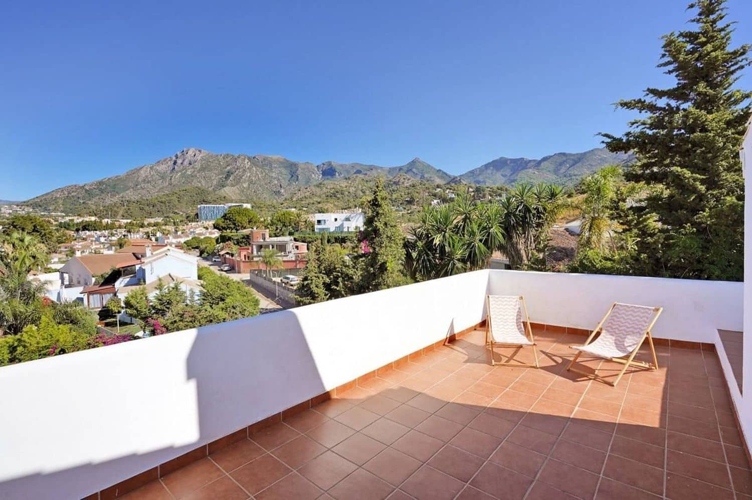Chalet de 4 habitaciones en Marbella en venta con piscina garaje - 965.000 € (Ref: 8980114)