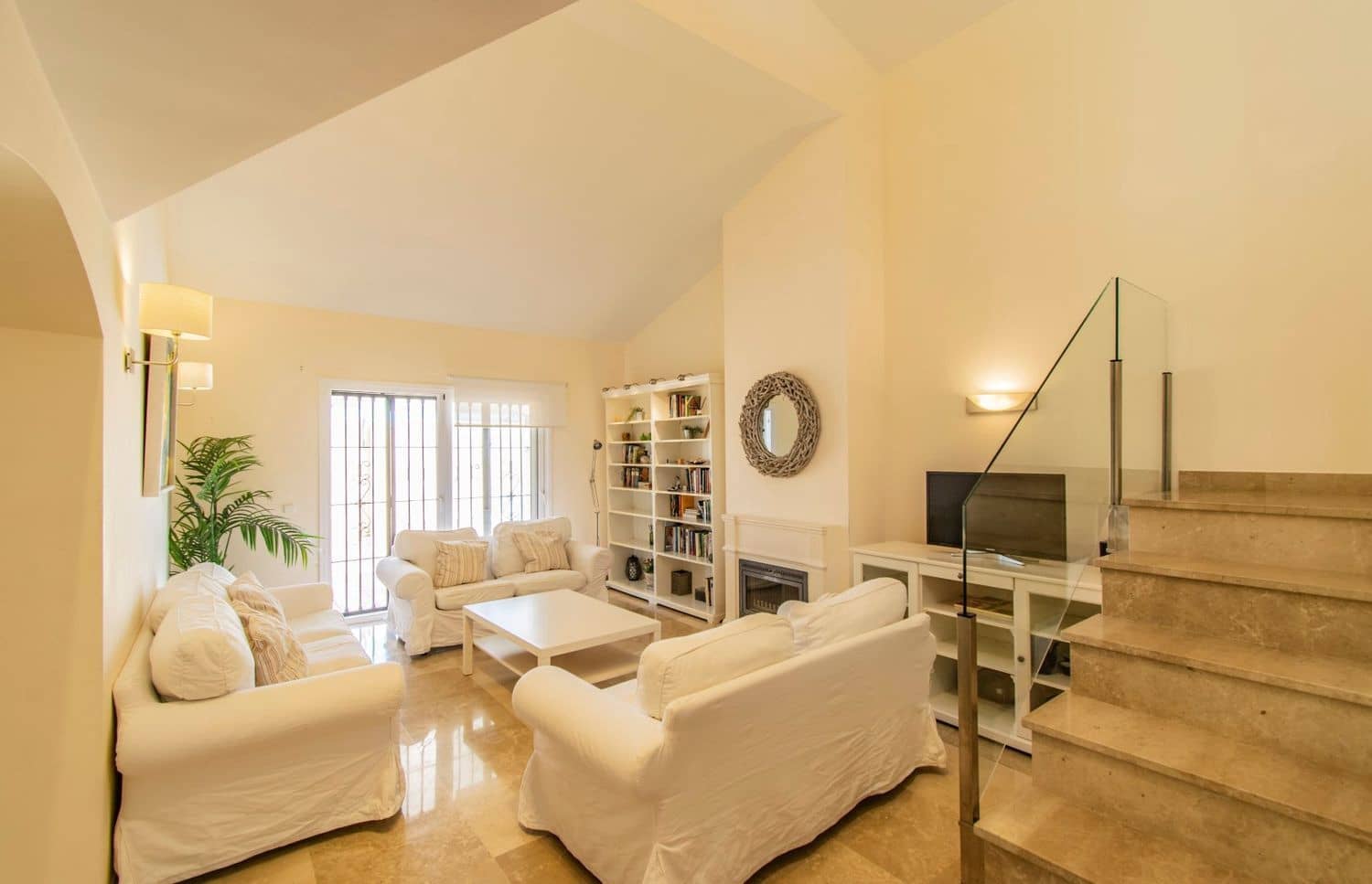 Chalet de 4 habitaciones en Marbella en venta con piscina garaje - 965.000 € (Ref: 8980114)