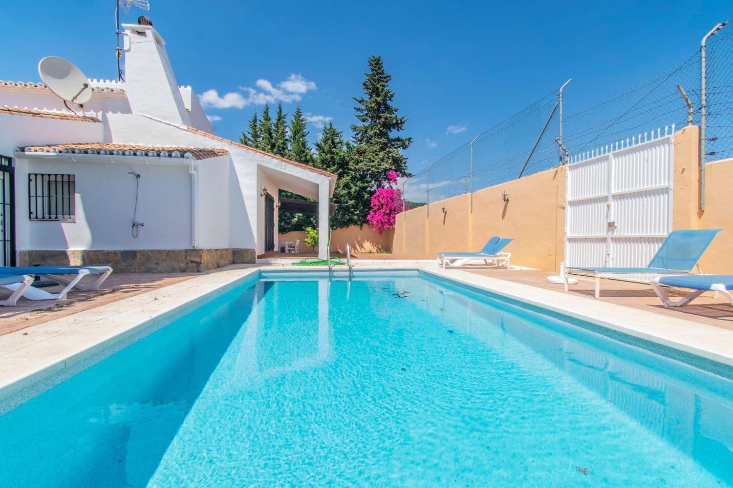 Chalet de 4 habitaciones en Marbella en venta con piscina garaje - 965.000 € (Ref: 8980114)