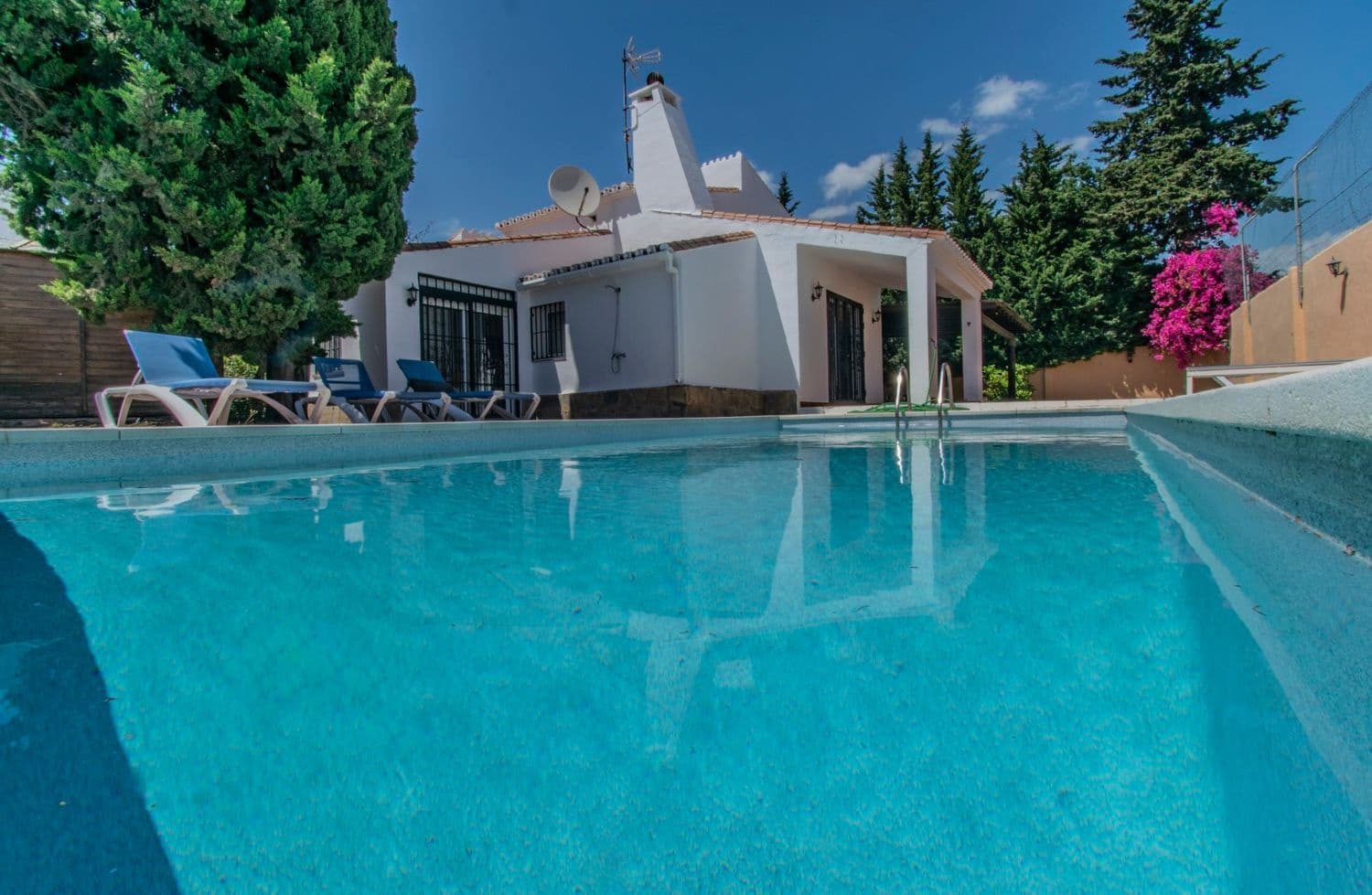 Chalet de 4 habitaciones en Marbella en venta con piscina garaje - 965.000 € (Ref: 8980114)