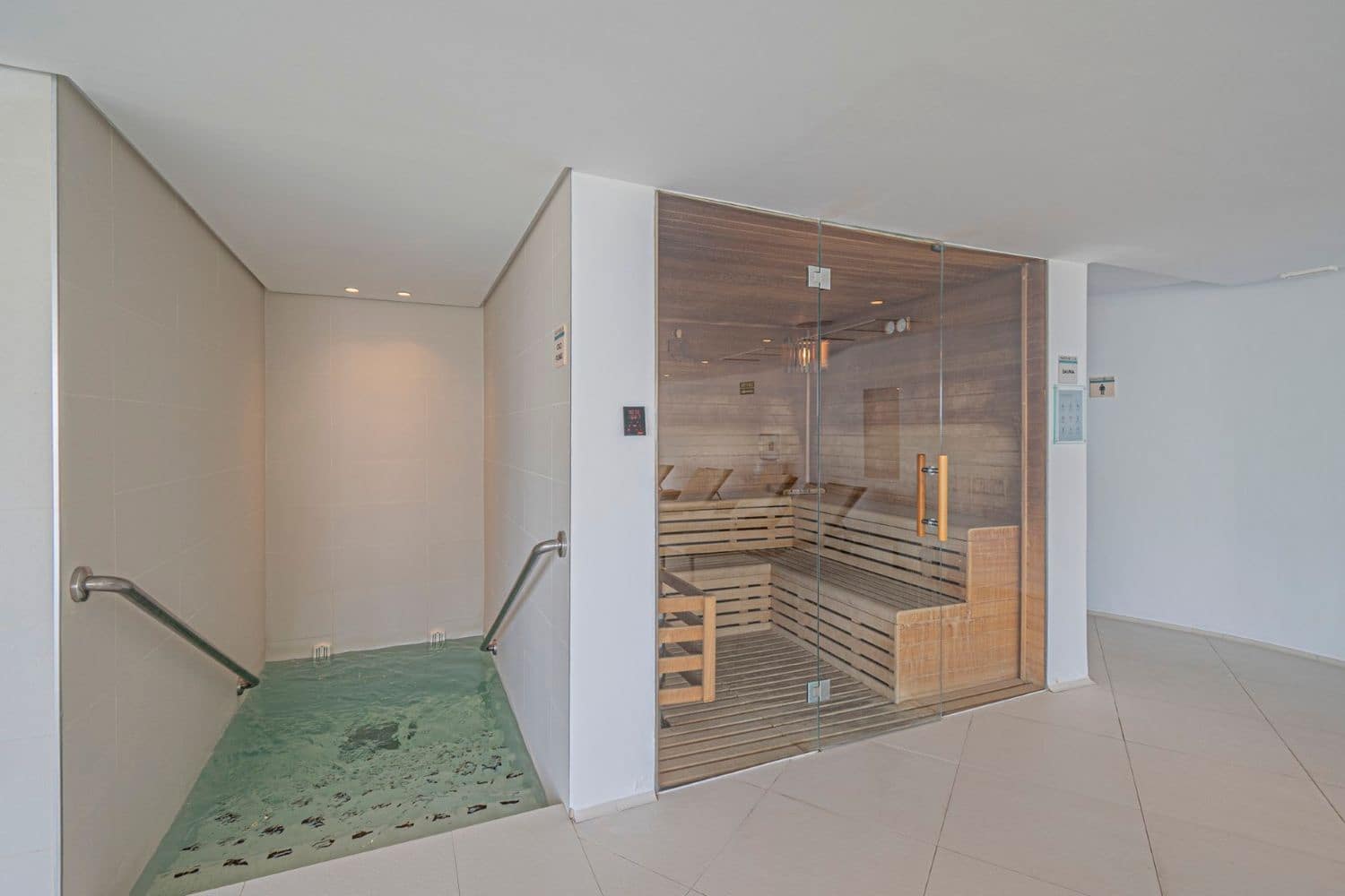 2 chambre Appartement à vendre à Ojen avec piscine garage - 850 000 € (Ref: 9008463)