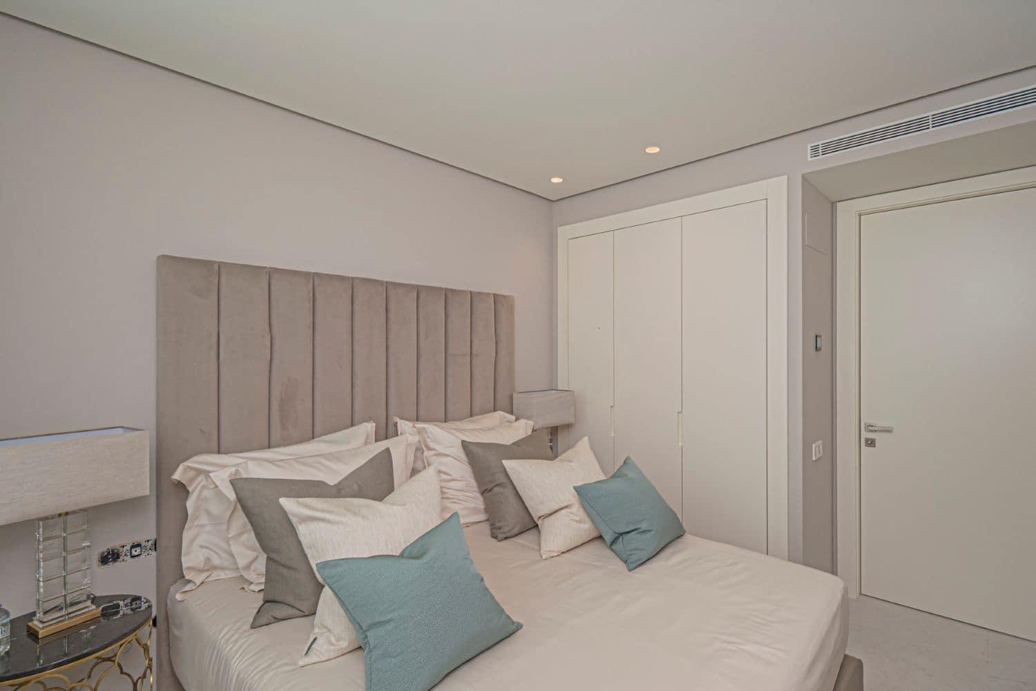 2 chambre Appartement à vendre à Ojen avec piscine garage - 850 000 € (Ref: 9008463)