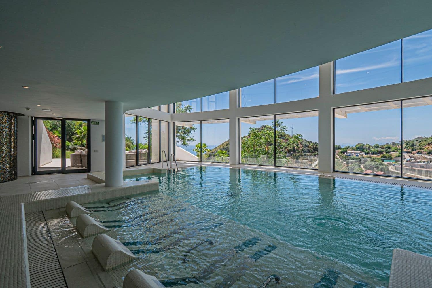 2 chambre Appartement à vendre à Ojen avec piscine garage - 850 000 € (Ref: 9008463)