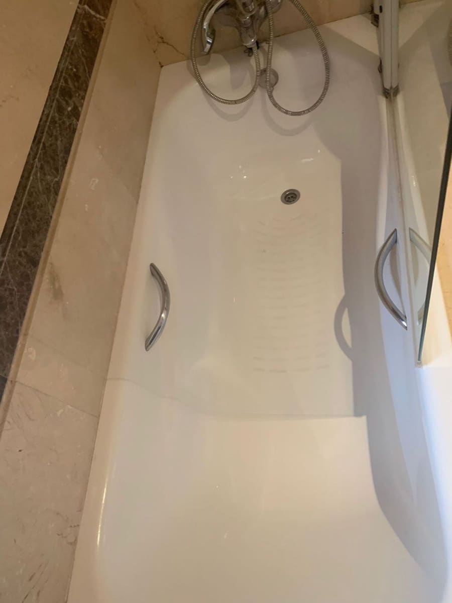 Apartamento de 3 habitaciones en Bahía de Marbella en venta con piscina garaje - 1.100.000 € (Ref: 9008466)