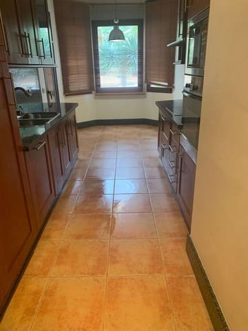 Apartamento de 3 habitaciones en Bahía de Marbella, Marbella en venta con piscina garaje - 1.100.000 € (Ref: 9008466)