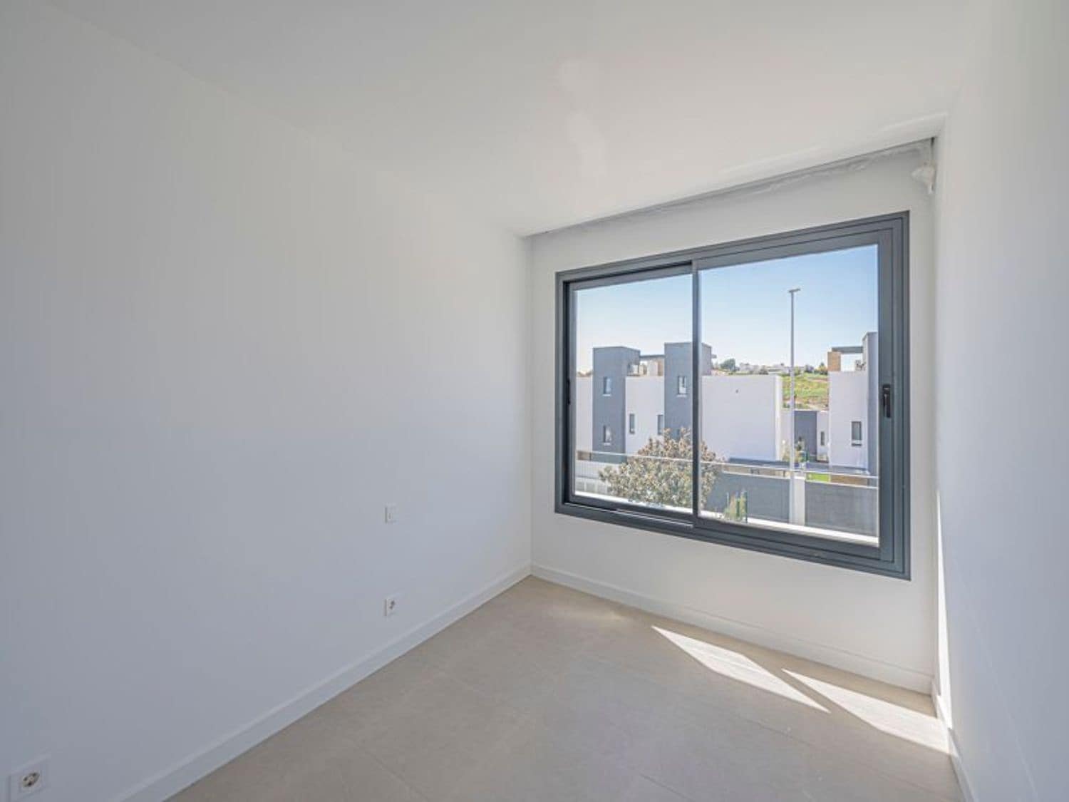 4 quarto Casa em Banda para venda em New Golden Mile com piscina garagem - 1 065 000 € (Ref: 9797536)