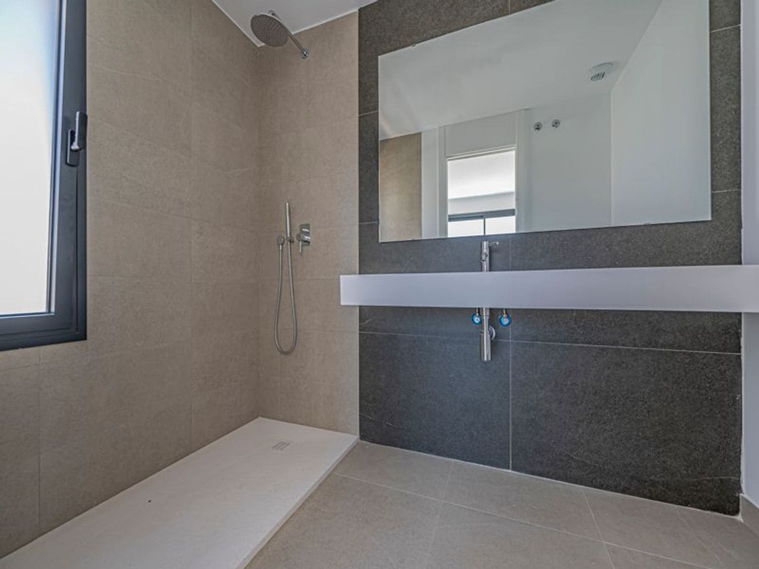 4 quarto Casa em Banda para venda em New Golden Mile com piscina garagem - 1 065 000 € (Ref: 9797536)