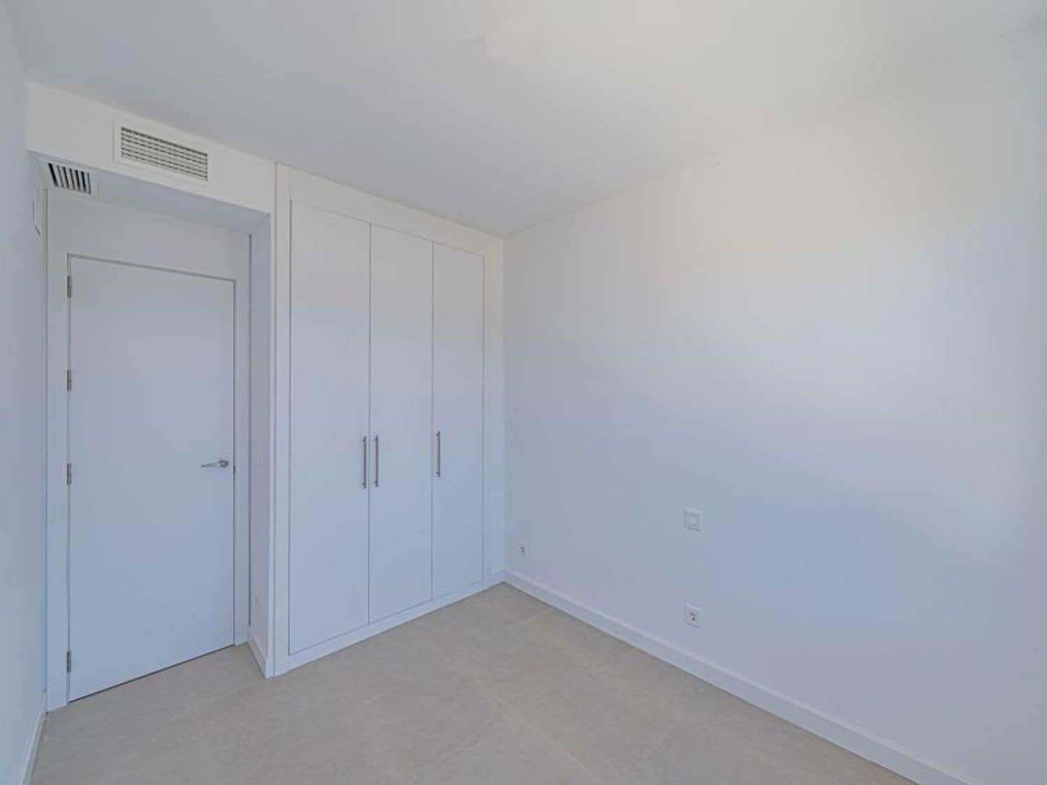 4 quarto Casa em Banda para venda em New Golden Mile com piscina garagem - 1 065 000 € (Ref: 9797536)