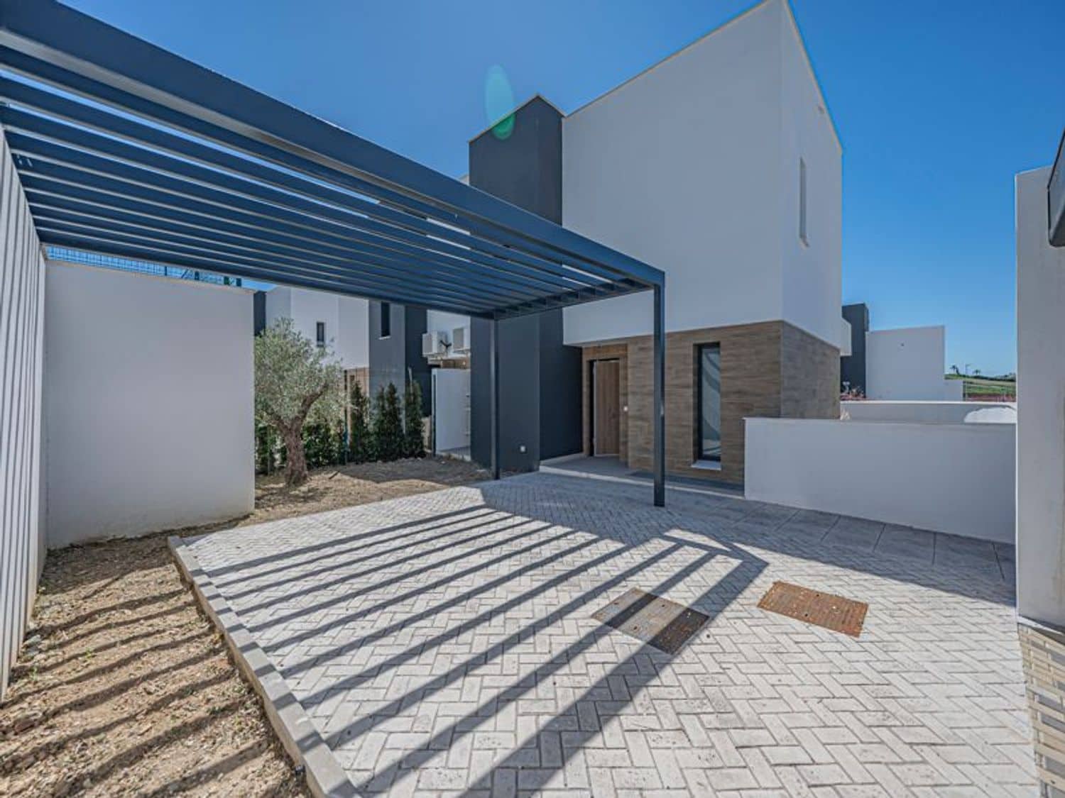 4 quarto Casa em Banda para venda em New Golden Mile com piscina garagem - 1 065 000 € (Ref: 9797536)