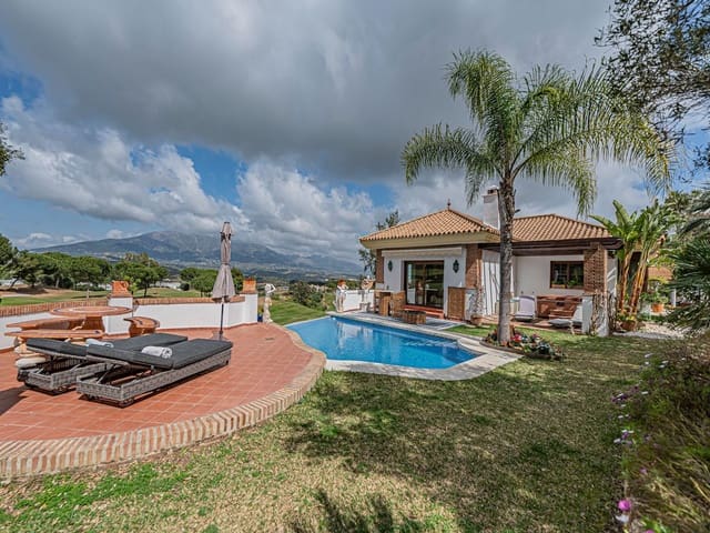 4 Zimmer Villa zu verkaufen in La Cala Golf - Lagar Martell, Mijas mit Pool Garage - 1.899.500 € (Ref: 9797537)