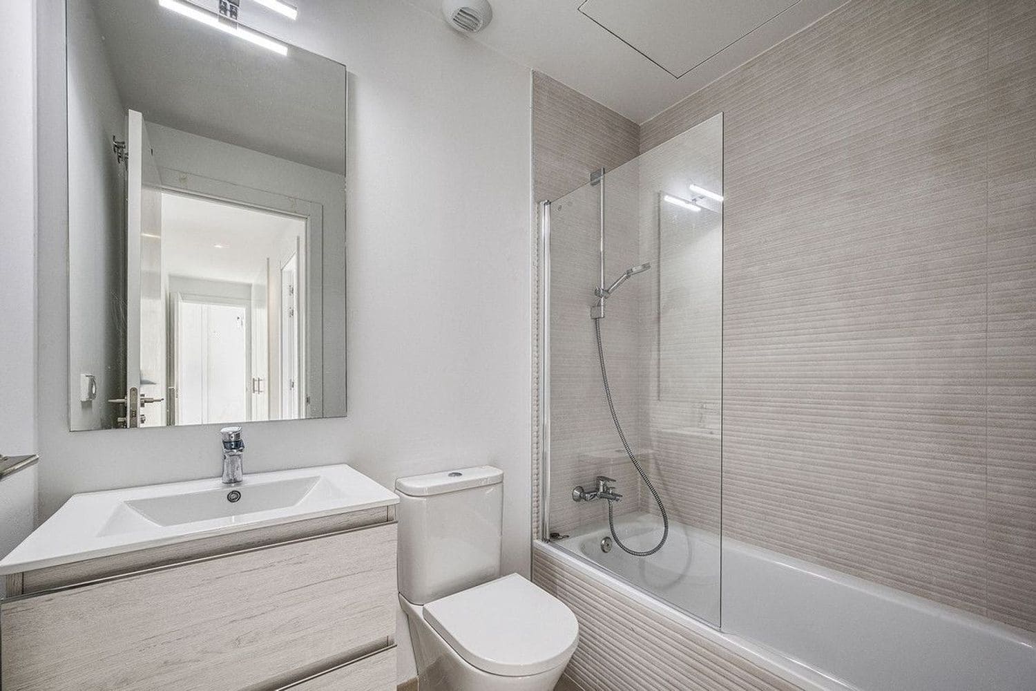 3 Zimmer Apartment zu verkaufen in New Golden Mile mit Pool Garage - 485.000 € (Ref: 9797539)