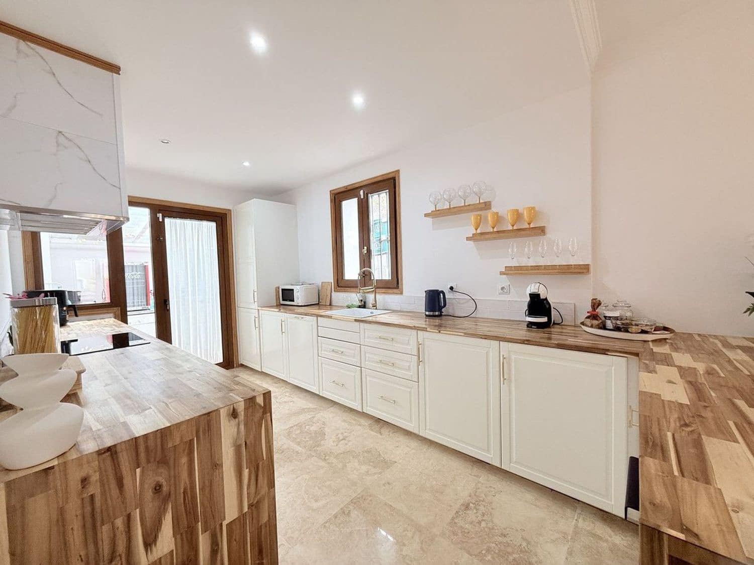 4 bedroom Townhouse for sale in New Golden Mile with pool garage - € 800,000 (Ref: 9797540)