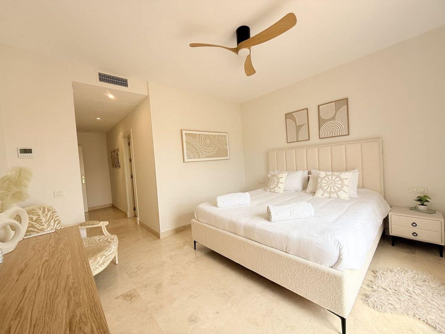 4 bedroom Townhouse for sale in New Golden Mile with pool garage - € 800,000 (Ref: 9797540)