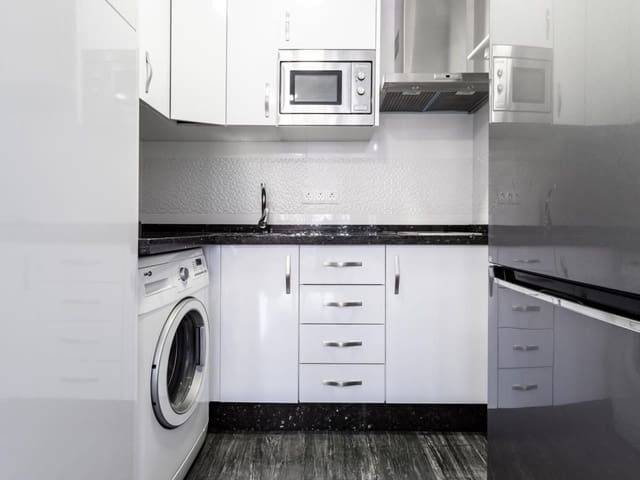 Appartamento in vendita in Zona Puerto Deportivo, Fuengirola con piscina garage - 229.000 € (Rif: 9797541)