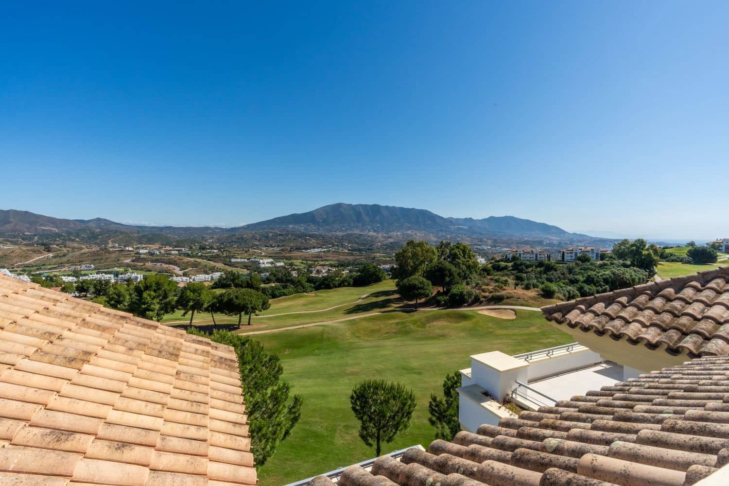 3 chambre Appartement à vendre à Mijas avec piscine garage - 475 000 € (Ref: 9797542)