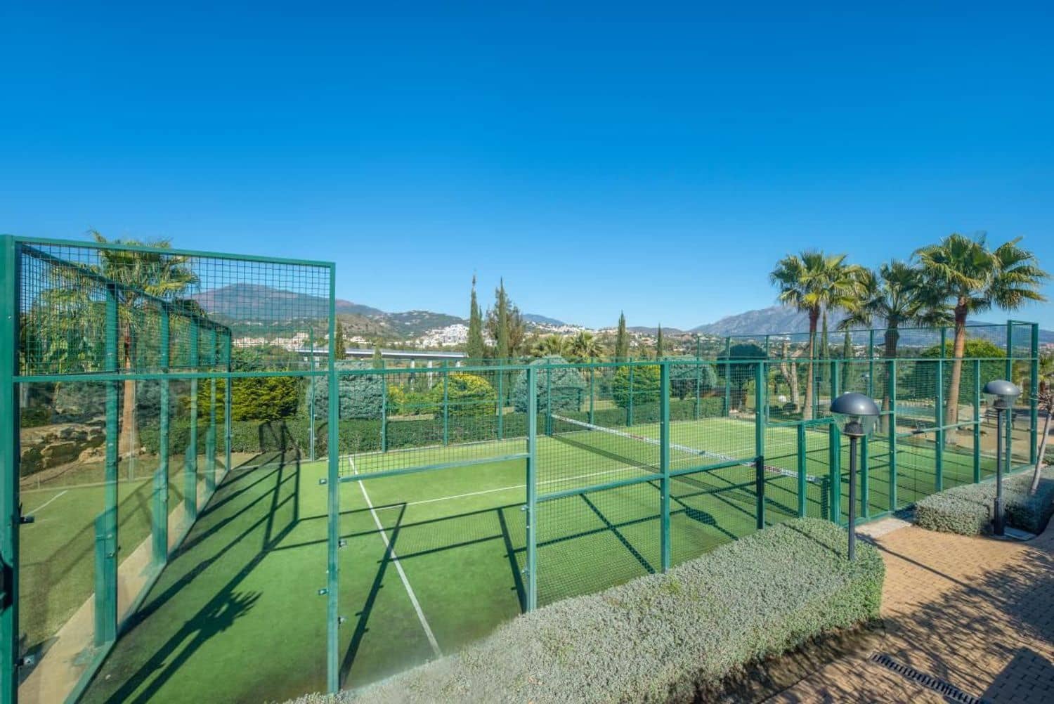 3 bedroom Apartment for sale in Benahavis with pool garage - € 795,000 (Ref: 9797544)