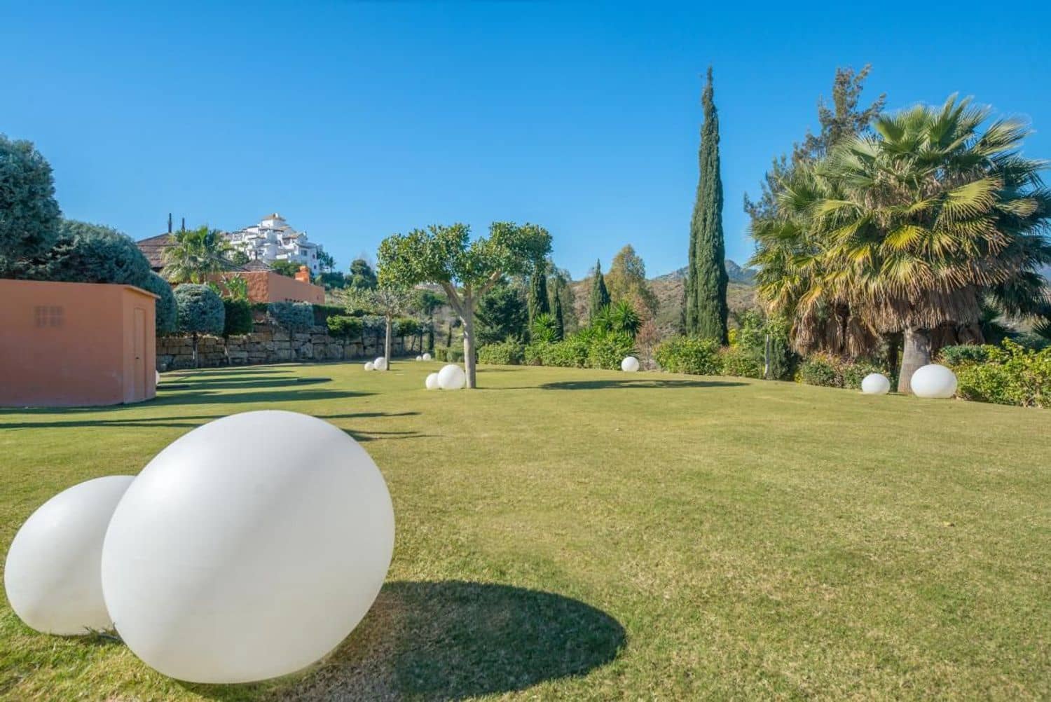 3 bedroom Apartment for sale in Benahavis with pool garage - € 795,000 (Ref: 9797544)