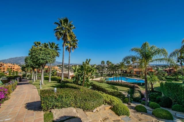 2 sovrum Lägenhet till salu i El Paraíso, Benahavís med pool garage - 459 000 € (Ref: 9797545)