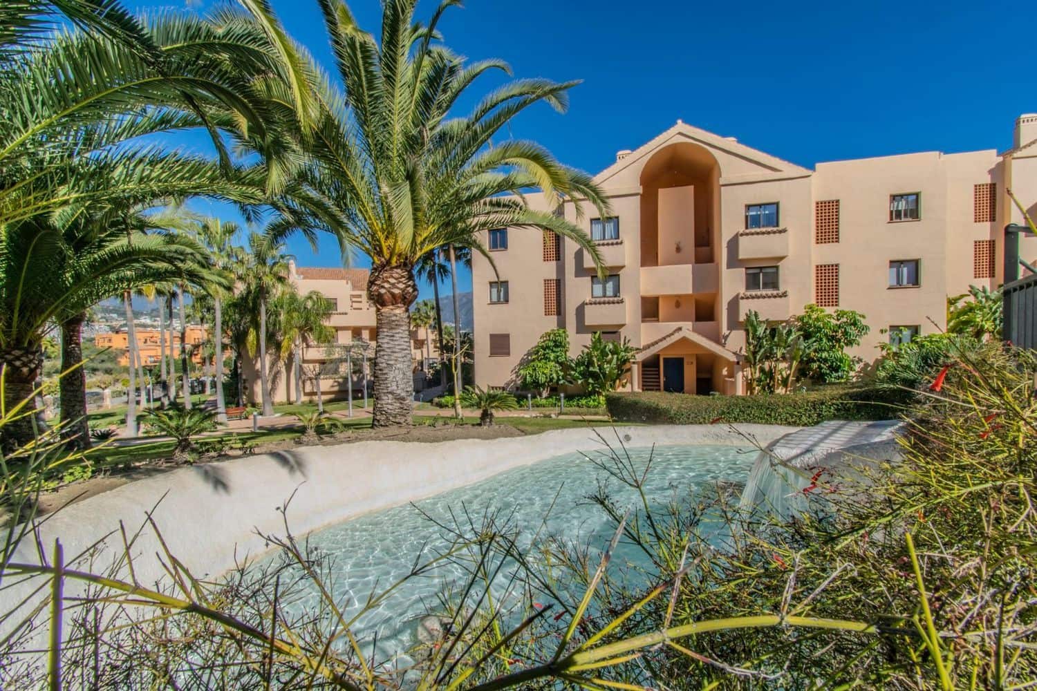 2 makuuhuone Huoneisto myytävänä paikassa Benahavis mukana uima-altaan 
autotalli - 459 000 € (Ref: 9797545)