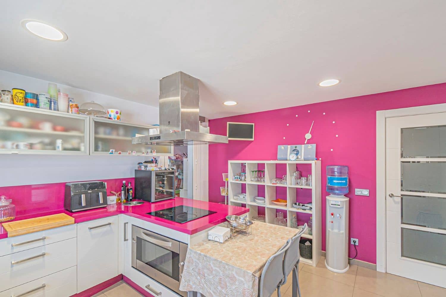 5 bedroom Villa for sale in San Pedro de Alcantara with pool garage - € 1,950,000 (Ref: 9797546)