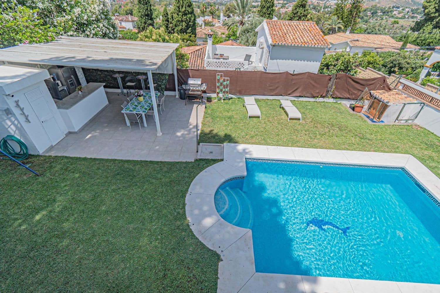 5 bedroom Villa for sale in San Pedro de Alcantara with pool garage - € 1,950,000 (Ref: 9797546)